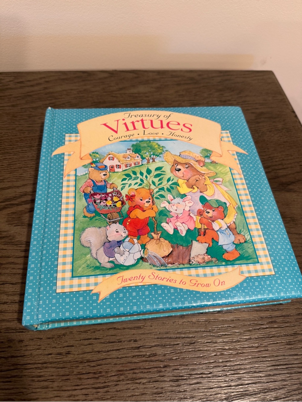 1999 Treasury of Virtues Courage Love Honesty (20 Stories) Padded Hardcover